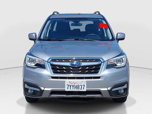 Ice Silver Metallic 2017 Subaru Forester 2.5i Limited