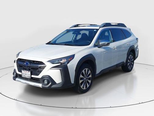 Crystal White Pearl 2023 Subaru Outback Touring XT