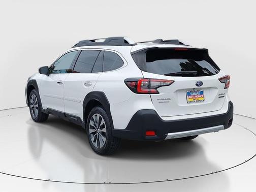 Crystal White Pearl 2023 Subaru Outback Touring XT