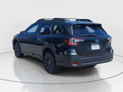 Crystal Black Silica 2025 Subaru Outback Onyx Edition XT