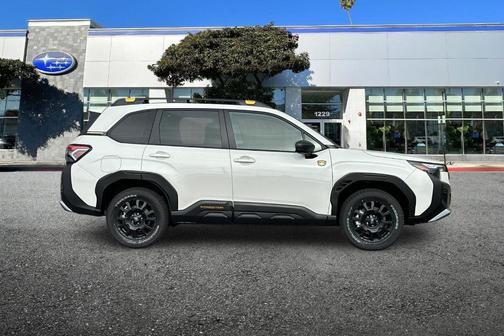 Crystal White Pearl 2026 Subaru Forester Wilderness