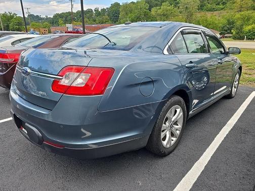 2010 Ford Taurus SEL