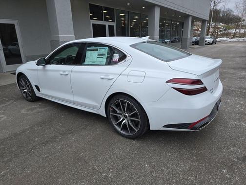 2026 Genesis G70 2.5T Standard
