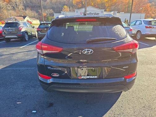 2016 Hyundai TUCSON SE