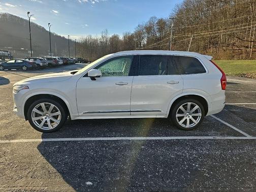 2019 Volvo XC90 T6 Inscription