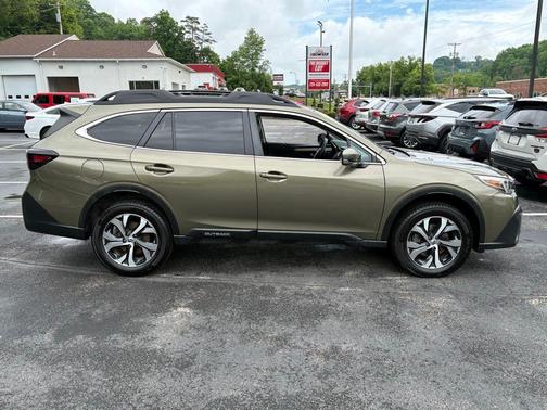 Autumn Green Metallic 2022 Subaru Outback Limited XT