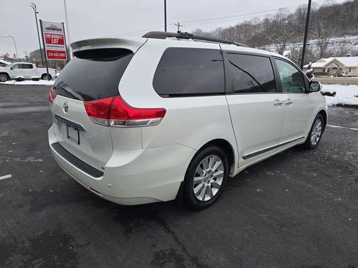 2014 Toyota Sienna XLE