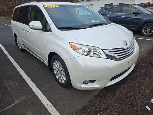 2014 Toyota Sienna XLE