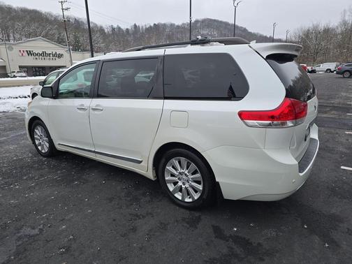 2014 Toyota Sienna XLE