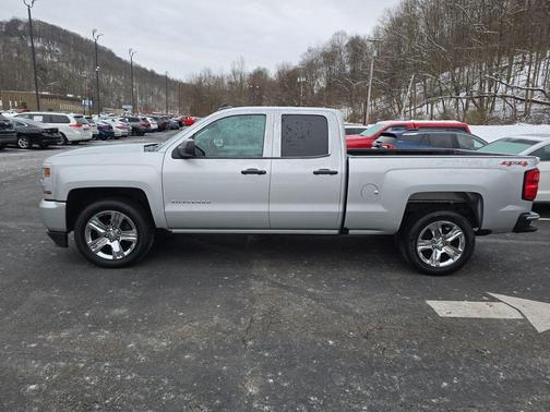 2018 Chevrolet Silverado 1500 Custom