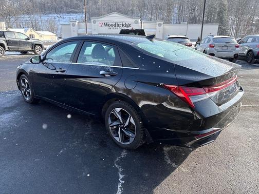 2021 Hyundai ELANTRA Limited