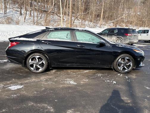 2021 Hyundai ELANTRA Limited