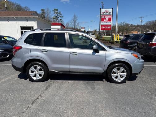 Ice Silver Metallic 2016 Subaru Forester 2.5i Premium