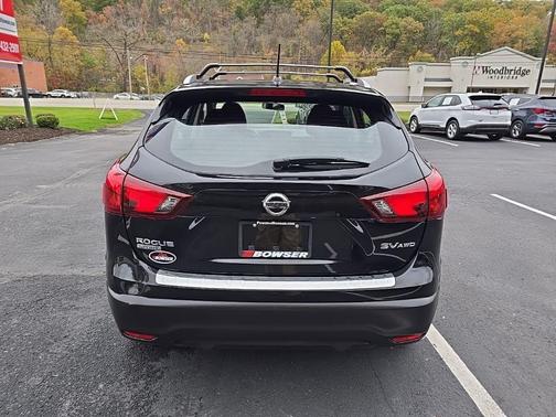 2017 Nissan Rogue Sport SV