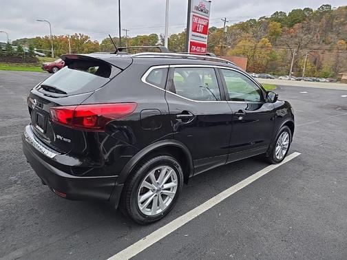 2017 Nissan Rogue Sport SV