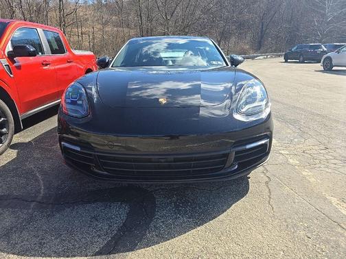 2018 Porsche Panamera 4S