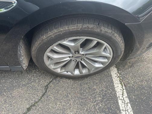 2015 Ford Taurus Limited