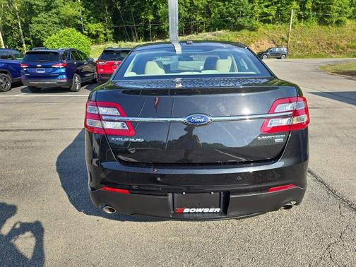 2015 Ford Taurus Limited