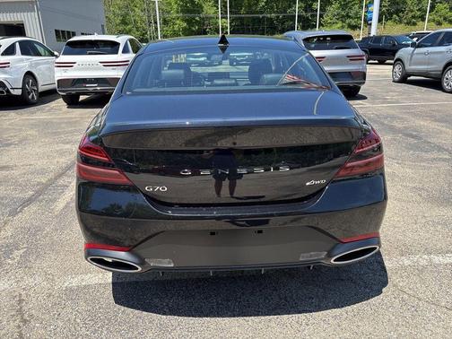 Vik Black 2026 Genesis G70 2.5T Prestige