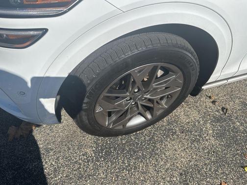 2023 Genesis GV70 2.5T