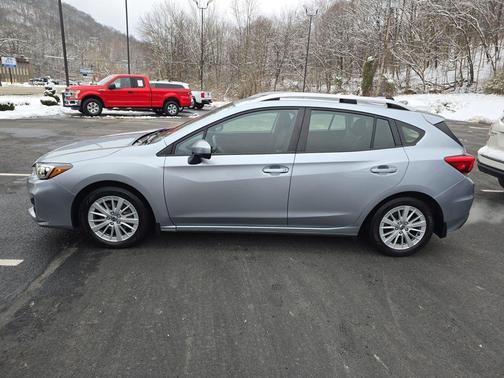 2017 Subaru Impreza 2.0i Premium