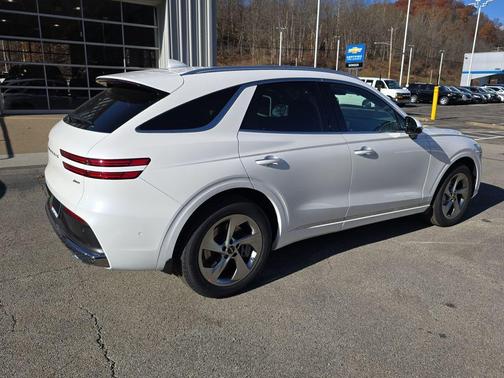 2026 Genesis GV70 2.5T Advanced