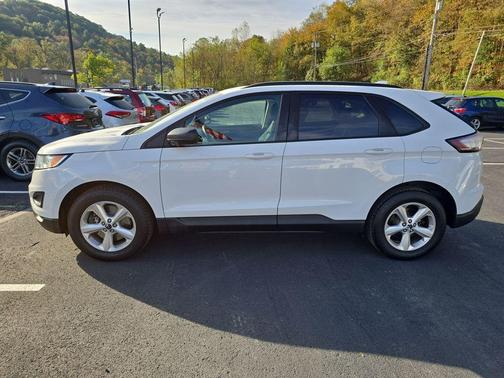 2017 Ford Edge SE