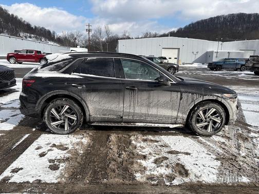 2026 Genesis GV70 3.5T Sport Advanced