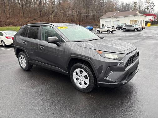 2020 Toyota RAV4 LE