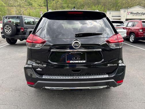 Magnetic Black 2020 Nissan Rogue SV