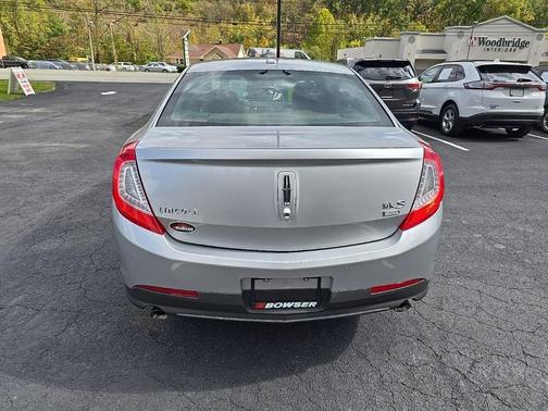2013 Lincoln MKS Base