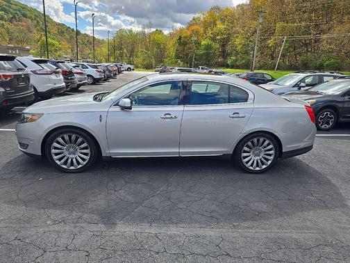 2013 Lincoln MKS Base