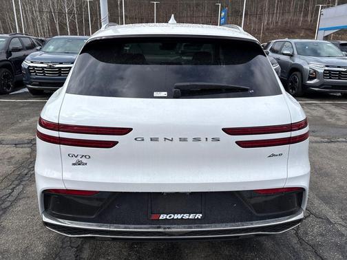 2026 Genesis GV70 2.5T Advanced