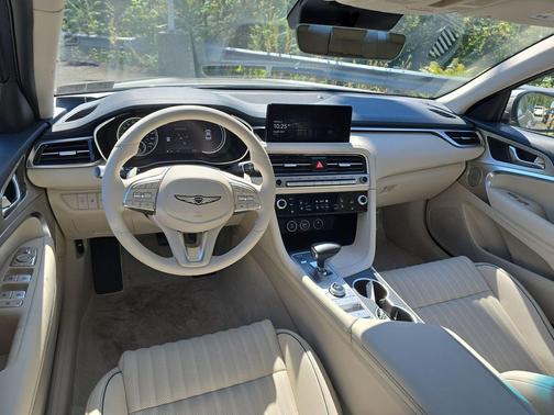 2026 Genesis G70 2.5T Prestige