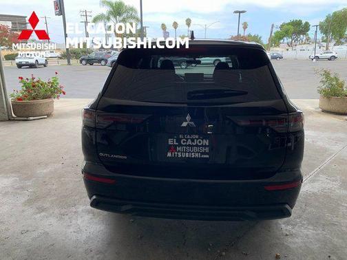 2025 Mitsubishi Outlander ES 2.5 2WD