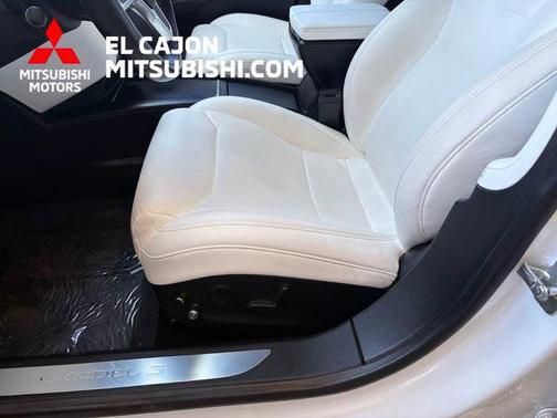 Pearl White Multi-Coat 2017 Tesla Model S 75