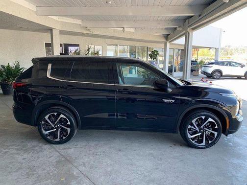 2025 Mitsubishi Outlander PHEV SEL