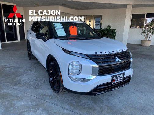 2024 Mitsubishi Outlander SE Black Edition