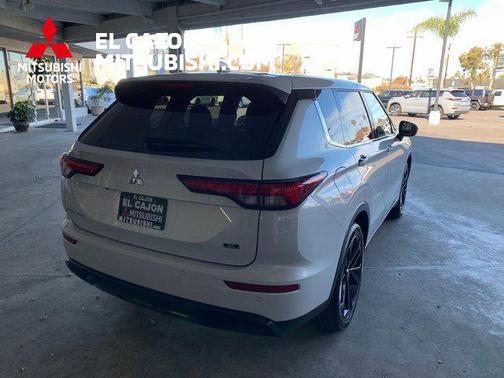 2024 Mitsubishi Outlander SE Black Edition