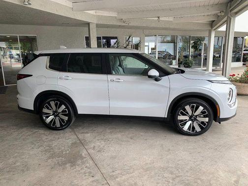 2025 Mitsubishi Outlander SE 2.5 2WD