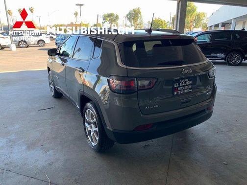 2023 Jeep Compass Latitude Lux