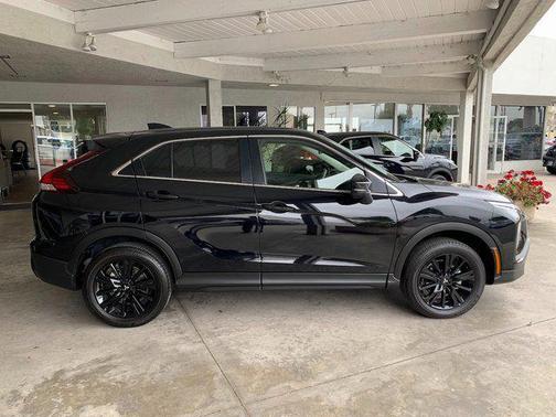 2024 Mitsubishi Eclipse Cross LE