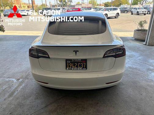 Pearl White Multi-Coat 2019 Tesla Model 3 Standard Range Plus