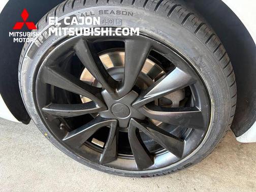Pearl White Multi-Coat 2019 Tesla Model 3 Standard Range Plus