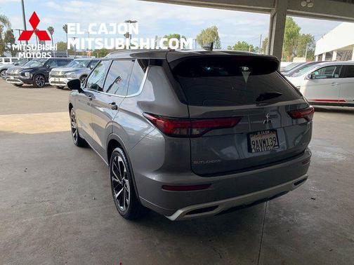 2022 Mitsubishi Outlander SEL 2.5 2WD