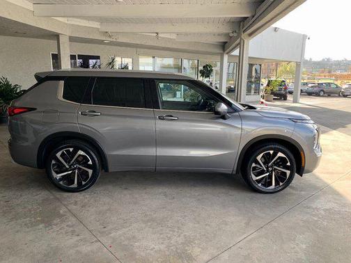 2022 Mitsubishi Outlander SEL 2.5 2WD