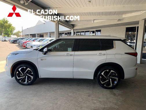 2023 Mitsubishi Outlander PHEV SEL