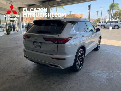2023 Mitsubishi Outlander PHEV SEL