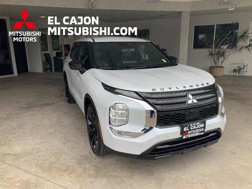 2023 Mitsubishi Outlander SE Black Edition 2WD