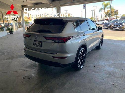 2022 Mitsubishi Outlander ES 2.5 2WD